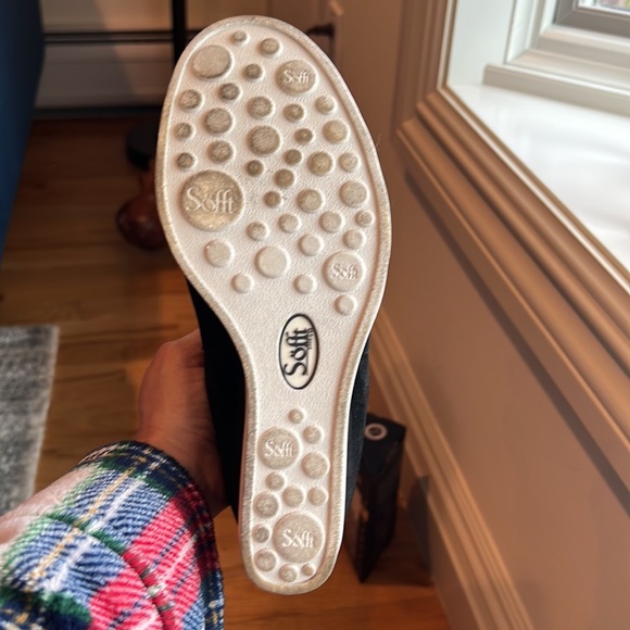 Sofft Seabrook Black Suede Wedge Sneaker - Picture 9 of 10